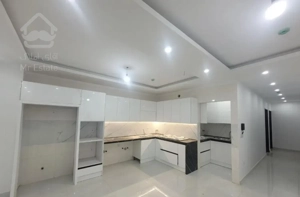 خ عدالت واحد۱۵۰متری سه خوابه کلیدنخورده شیک وتمیز