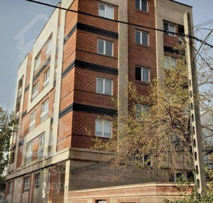 ۱۱۱متر آپارتمان/فول امکانات/مجیدیه