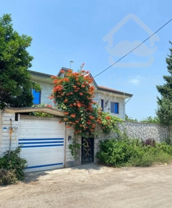 فروش ویلا.فوق لاکچری. دو واحد .داخل شهر