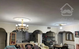 شهرک غرب ، درختی ۱۳۰ متر