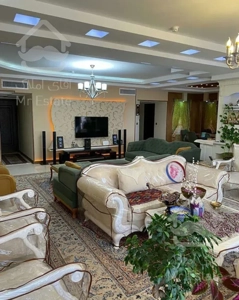 ۱۷۳متر ۴خواب ،شهرک راه آهن ۲۰۰متر حیاط درراختیار