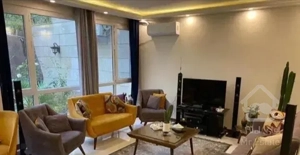 54متر دارای پارکینگ و آسانسور کم واحد