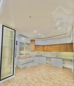 سروش * ۱۸۰متری * بدون‌مالک * مستغلات شیک