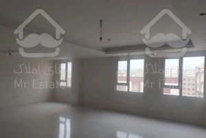 ۹۴ متری/سالن بدون پرتی/نور مستقیم