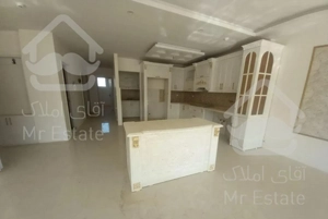 90 متری ، 8 واحدی ، نورگیر ، آینده دار ، خوش نقشه