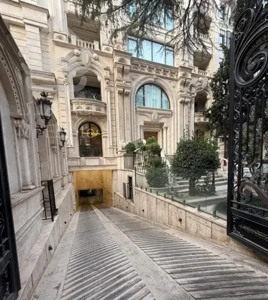 دروس ۱۹۵متر/۱۳ ساله/طبقه۲/ دوپارکینگ لابی تراس