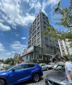 دفتر کار در میدان کاج