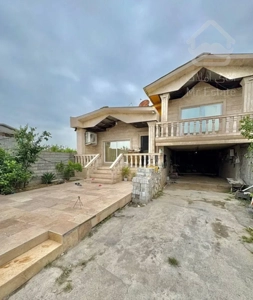 ویلا۲۶۰مترنیم پیلوت مدرن فوری زیرقیمت بافت مسکونی