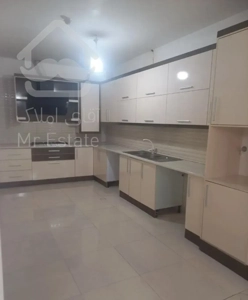 آپارتمان 110 متری ظفر، خیابان بهمن  طبقه همکف