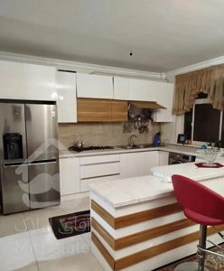 اجاره ۱۴۰ متر شهرک راه آهن ،بنفشه ها، دریاچه.