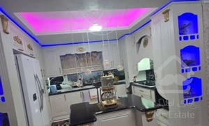 آپارتمان ۱۰۲ متری ۲ خوابه فول امکانات‌