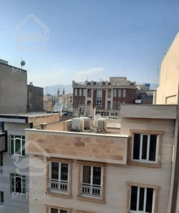 آپارتمان 83 متر -غرق نور - فول امکانات