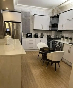 ۱۵۵متر باغ فردوس غرق در نور
