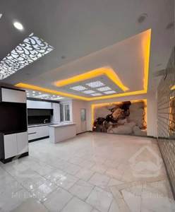 آپارتمان ۹۹ متر در ریحانه با پاسیو اختصاصی