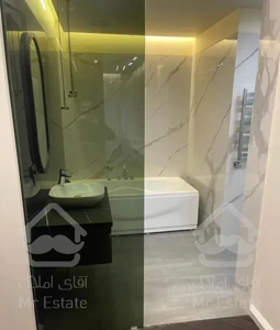 واحد ۲۲۵ متری فول  امکانات آجودانیه/ویو ابدی