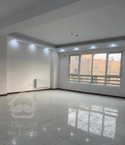 آپارتمان نوساز ۱۱۰ متری