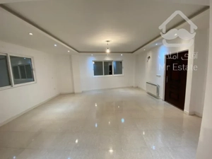 آپارتمان خوش نقشه و زیبا ۹۶متری بلوار طالقانی