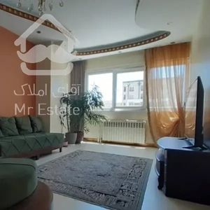 ۹۵ متر ۳خواب ۷ساله سالن پرده خور در فردوس غرب