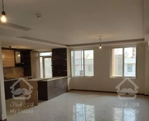 ۱۰۰ متر  ۵ ساله  خوش نقشه رو به آفتاب بلوار تعاون