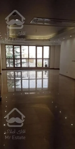 حکمت ۲۰۰ متر برند ۳ خواب ۲پارکینگ تخلیه