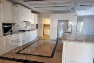 جردن الهیه ۲۱۵متر۳خواب مستر۴پارکینگ دوجهت نور