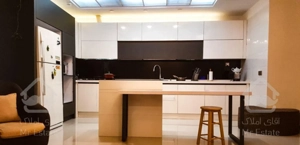 اپارتمان ۱۵۳ متری در برجهای ایزدیار بام لند