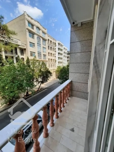 فروش واحد ۱۴۶ متری ۳ خواب در بلوار فردوس