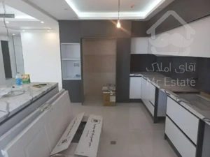 فروش آپارتمان ۱۳۰متری ۲خواب ویو ابدی در دریاچه چیتگر کوهک