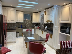 اجاره 105 متری هروی