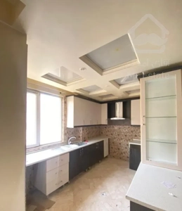 ۸۳ متر ۱۰ سال ساخت فول امکانات رو به آفتاب