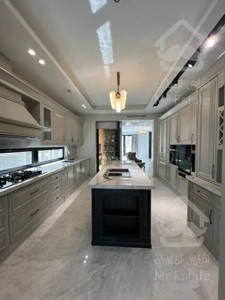 فروش آپارتمان ۳۶۵ متری فرشته