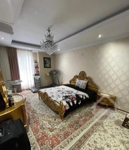 ۳۸۰ متر بنا در ۴ طبقه یکجا   (۱۶۰ متر زمین بر ۶/۵)