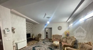 ۷۲ متر / ۲ خواب / ۸ واحدی / دوم جنوبی