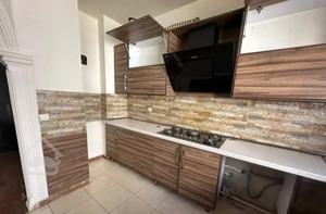 ۸۶ متر آپارتمان با پارکینگ و انباری سندی