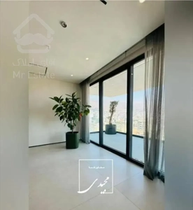 ۱۲۰متری/نوساز/ژورنالی/ویو ابدی/لوکیشن دار