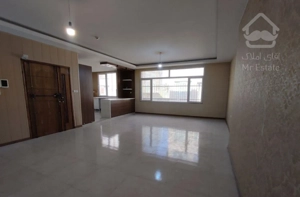 آپارتمان108متری ویلا*غرق درنور*