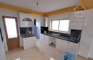 ۱۴۵ متری تک واحدی در جاده دریا کنار