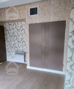 ۷۲ متر دو خواب/کف پارکت/بدون مشرف/شهرک باقری