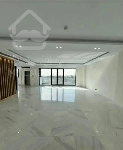 ۳خواب بزرگ با ۳پارکینگ /نوساز  / به قیمت پارسال