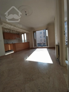 ۵۵ متر آلاله شرقی فول سالن پرده خور