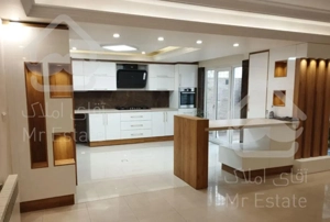 آپارتمان ۱۲۱ متر ، ۲ پارکینگ ، فول مشاعات