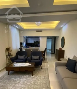 ۹۰ متر دوخواب سالن پرده خور غرق نور