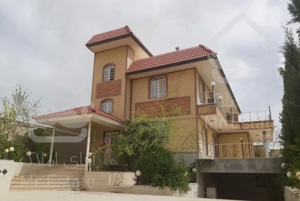 باغ ویلا 1400 متر دارای آلاچیق استخر با درختان انبوه