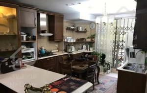 ۹۷ متر ۲خوابه رو به حیاط