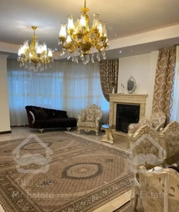 180 متر 3 خواب بالای کاج