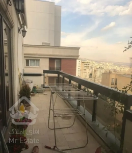 ۱۶۰ متر ولنجک ، برج باغ با اصالت