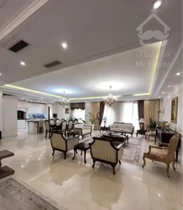 ۲۴۰ متر/۴ خ/فول/نور شمال جنوب/۲ پارکینگ
