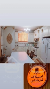 ویلایی 2 طبقه 220 متری طبقه بالا 2 خوابه طبقه پاین 3 خوابه بلوار هرمزگان خیابان پارسا