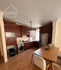 85متر ویو میدان