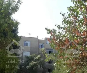 آپارتمان ۱۰۰متری طبقه اول شرقی شهرک دانشگاه تهران